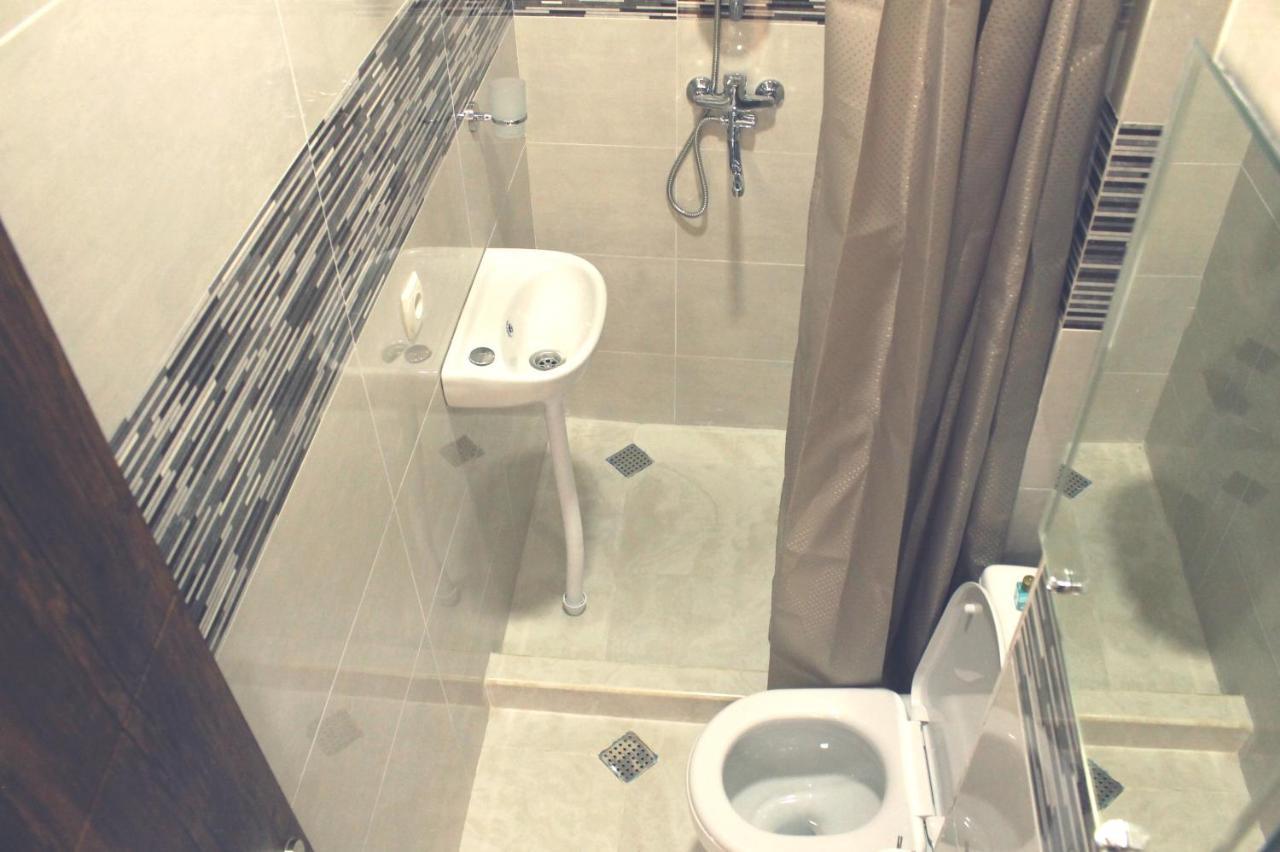 Hotel Tiflis Garden 外观 照片
